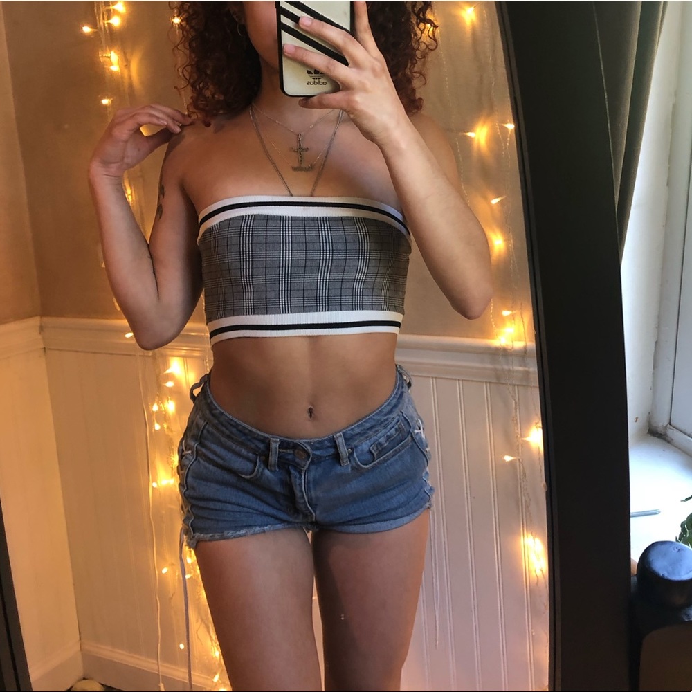 Strapless crop top